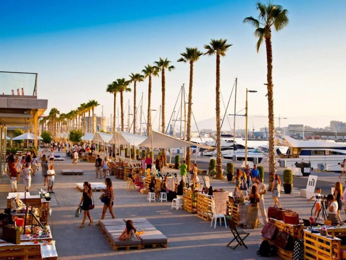 Holidays2Malaga Reyna Manescau Apartments- Zona Huelin & 450 Mts De La Playa Apartment Malaga