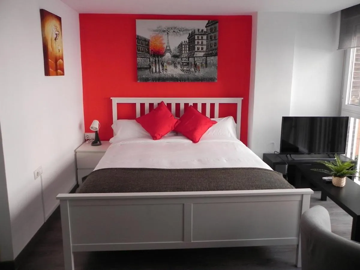 Apartment Holidays2Malaga Reyna Manescau Apartments- Zona Huelin & 450 Mts De La Playa