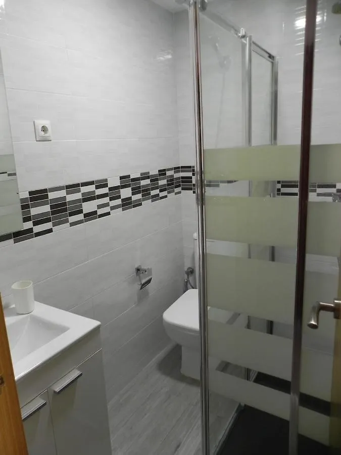 Apartment Holidays2Malaga Reyna Manescau Apartments- Zona Huelin & 450 Mts De La Playa