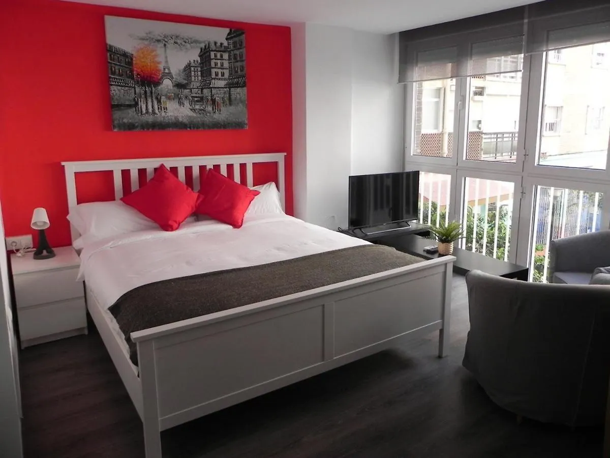 Apartment Holidays2Malaga Reyna Manescau Apartments- Zona Huelin & 450 Mts De La Playa
